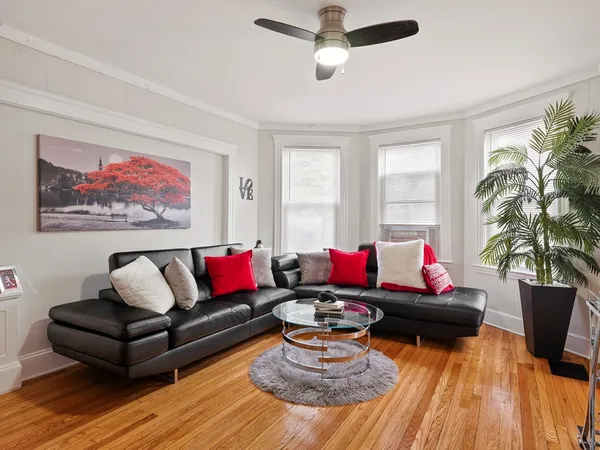 $3,200 | 8-10 Edgemere Road, Unit 1, Lynn, MA 01904
