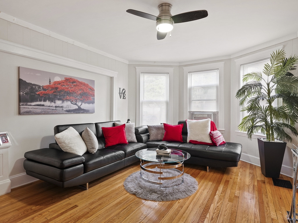 8-10 Edgemere Road, Unit 1 Lynn, MA 01904 - Photo 9 of 36