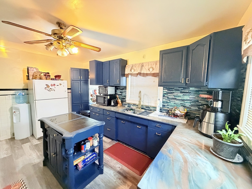 22 Felicia Street Springfield, MA 01104 - Photo 15 of 33