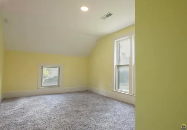 $220,000 | 1665 24th Road, Waverly, KS 66871