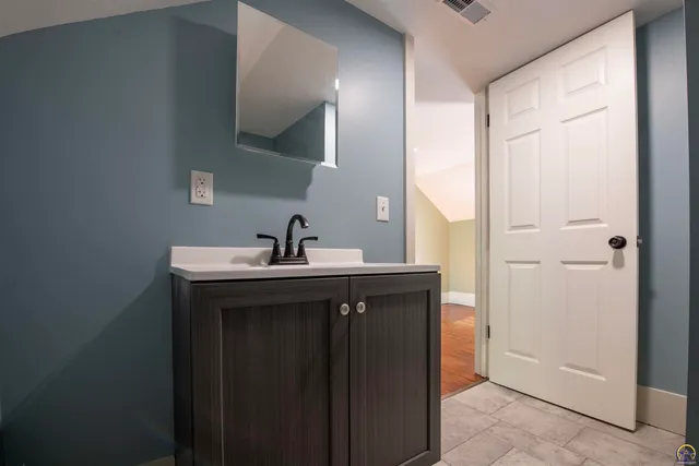 $220,000 | 1665 24th Road, Waverly, KS 66871