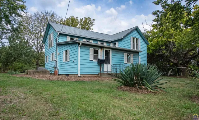 $220,000 | 1665 24th Road, Waverly, KS 66871