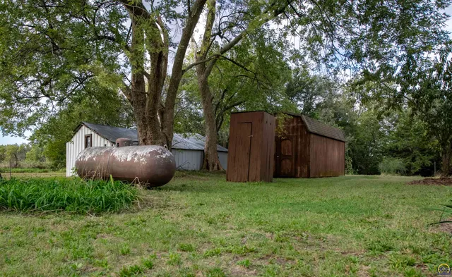 $220,000 | 1665 24th Road, Waverly, KS 66871