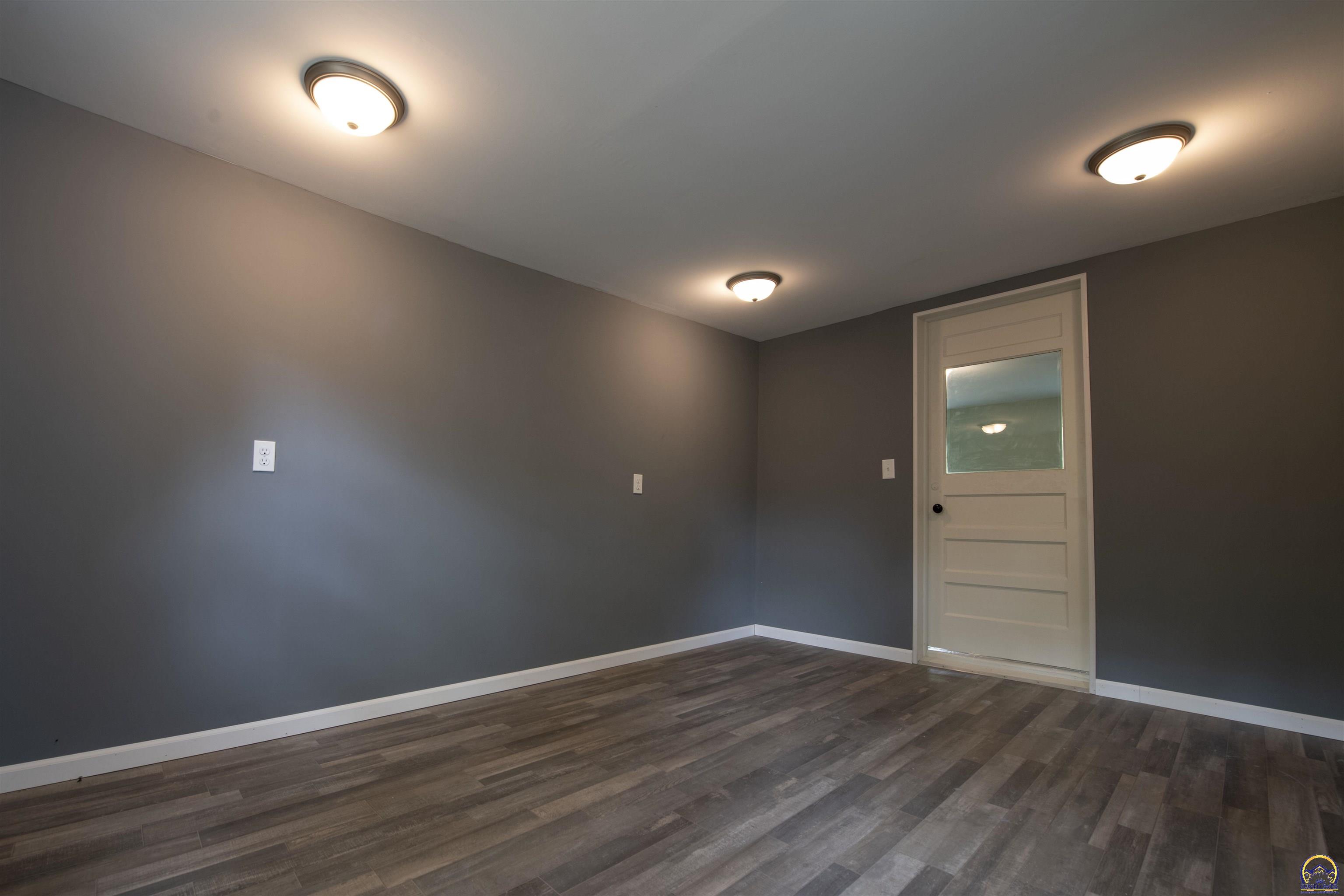 1665 24th Road Waverly, KS 66871 - Photo 6 of 27