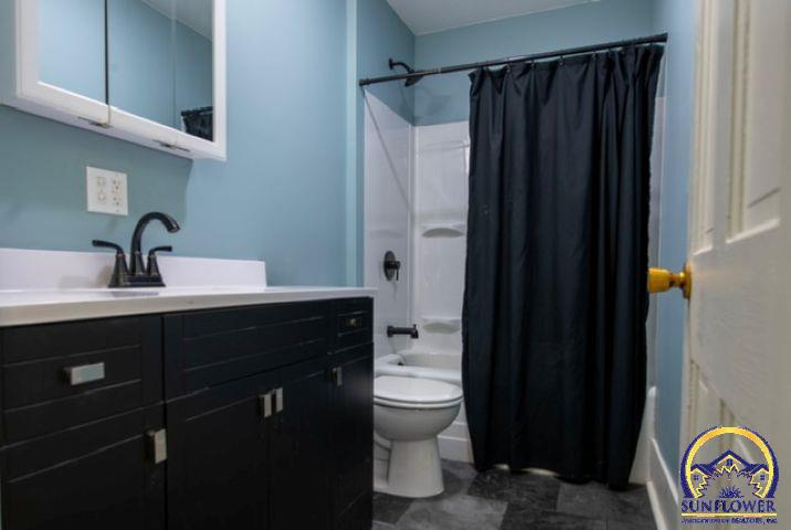 1665 24th Road Waverly, KS 66871 - Photo 8 of 27