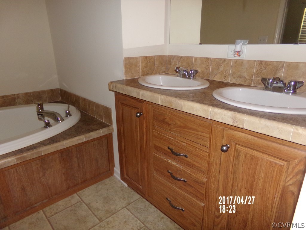 15417 Pinopolis Road Boykins, VA 23827 - Photo 17 of 23 Gallery Image 17