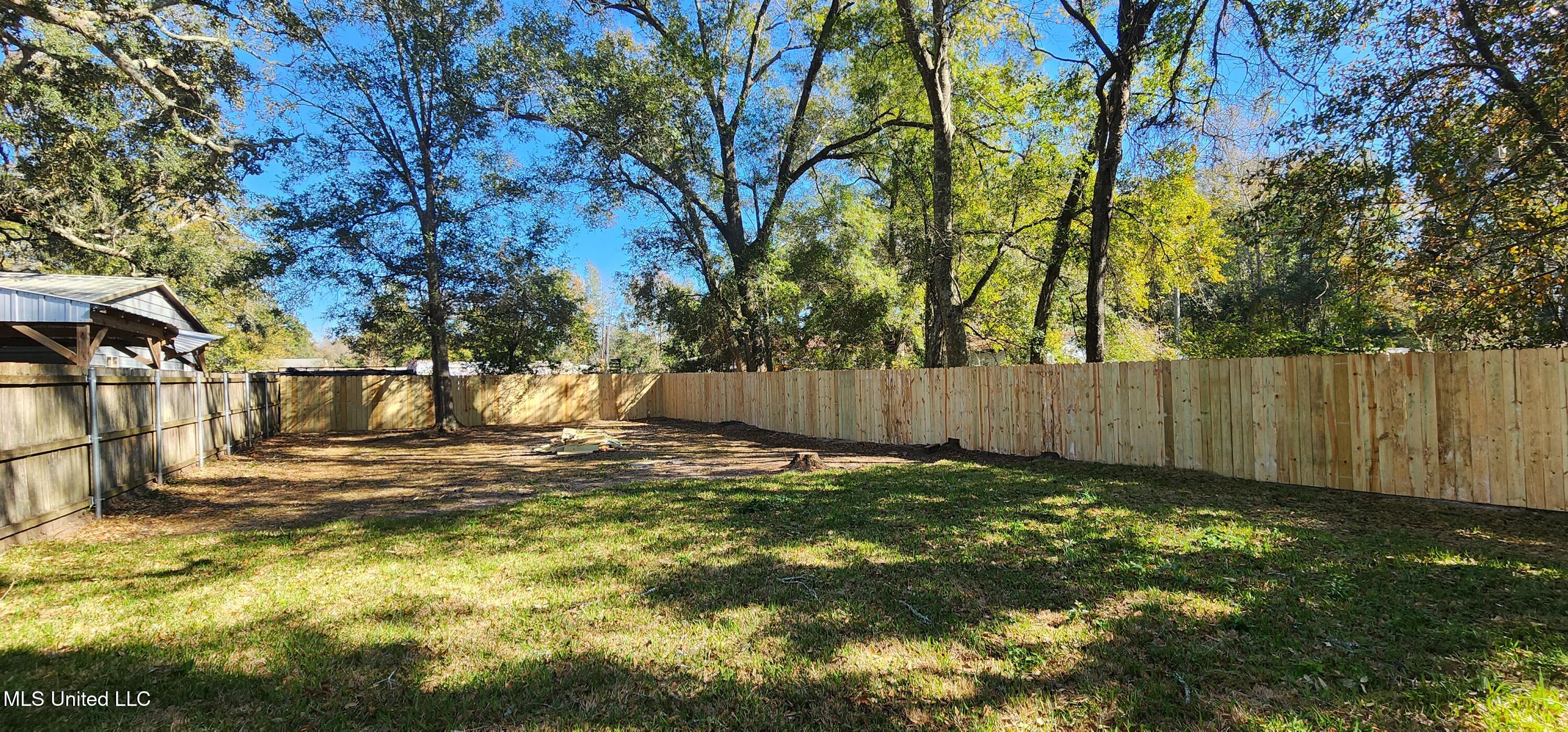 654 Tegarden Road Gulfport, MS 39507 - Photo 22 of 26 Private yard