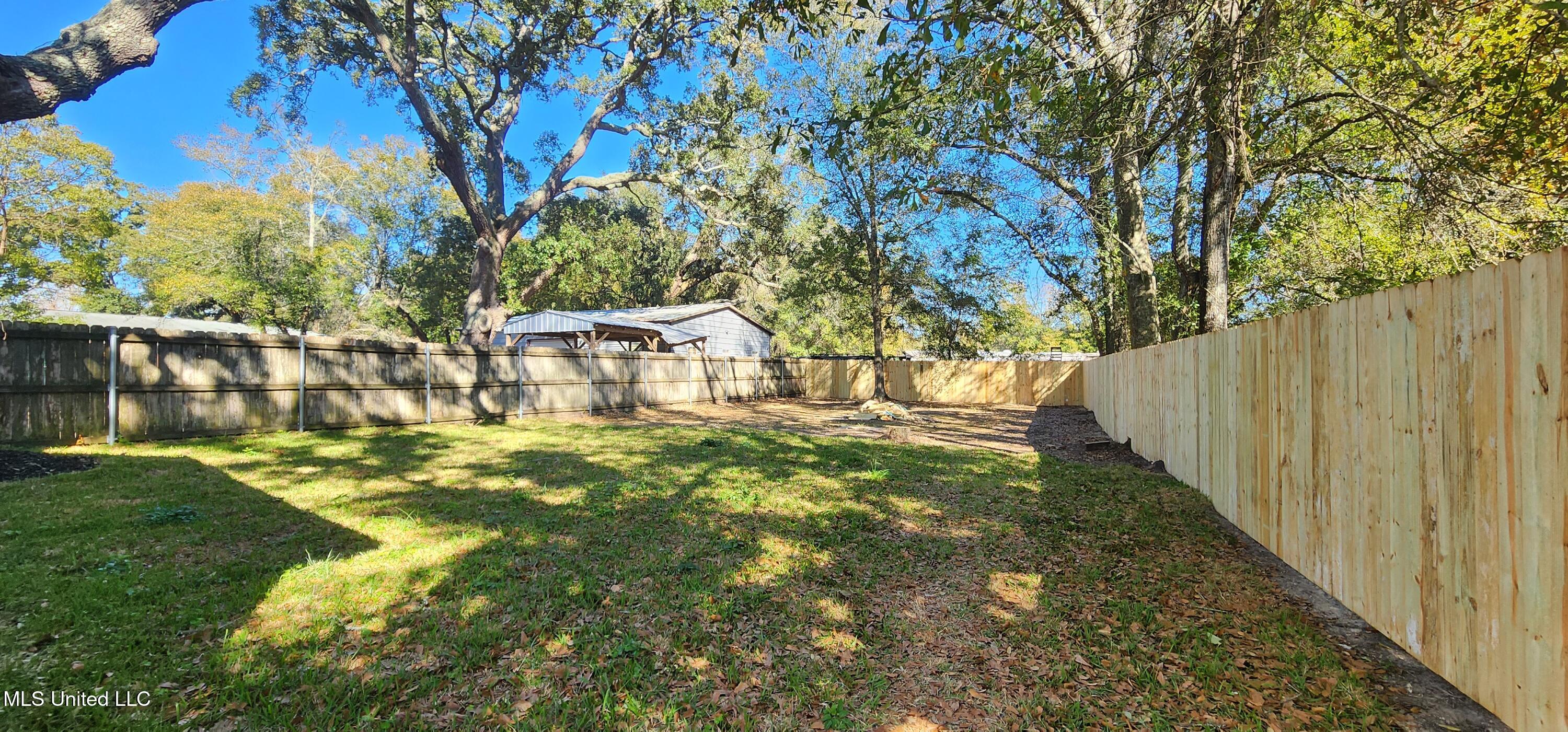 654 Tegarden Road Gulfport, MS 39507 - Photo 23 of 26 New Privacy Fence
