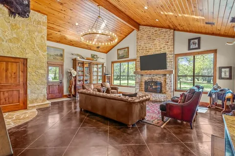 $5,744,520 | 660 Farm To Market 203, Walnut Springs, TX 76690