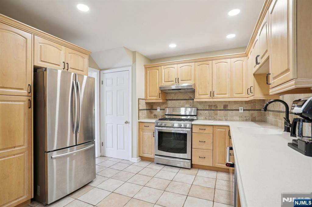 84 Westland Road Cedar Grove, NJ 07009 - Photo 17 of 50