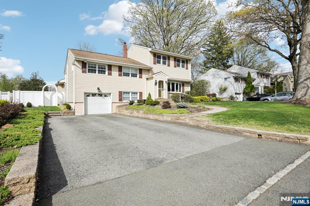 84 Westland Road Cedar Grove, NJ 07009 - Photo 3 of 50