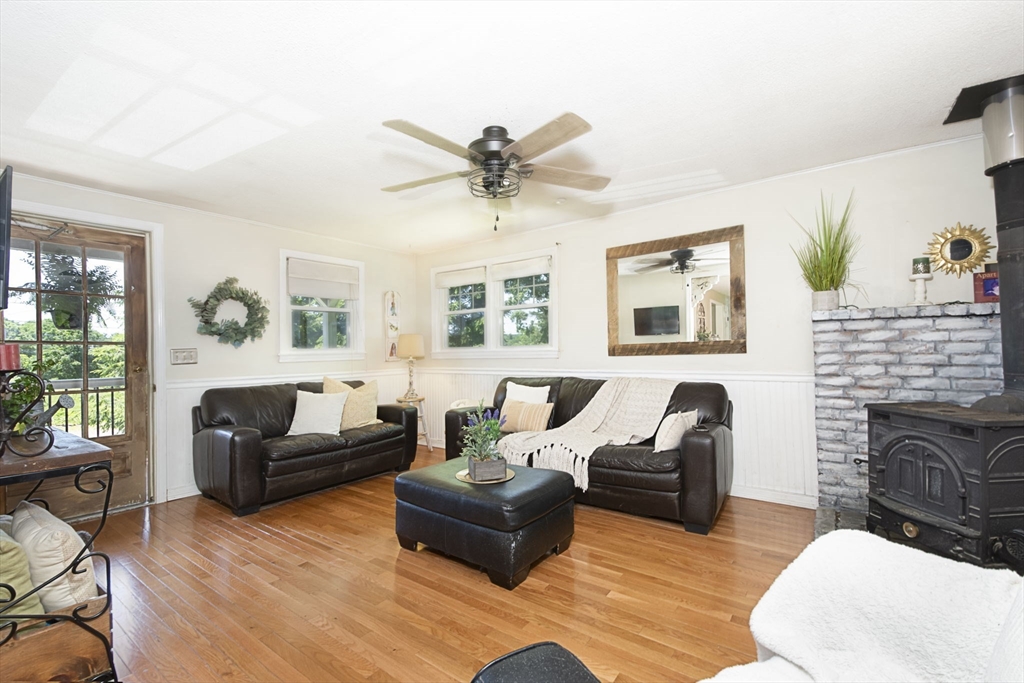 53 Boutelle Road Sterling, MA 01564 - Photo 9 of 34