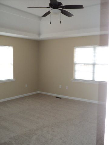 169 Pea Ridge Road Juliette, GA 31046 - Photo 4 of 12 an empty room with a window