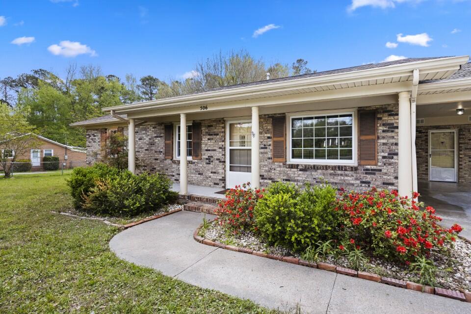 506 West Butternut Road Summerville, SC 29483 - Photo 4 of 39 4L1A7721
