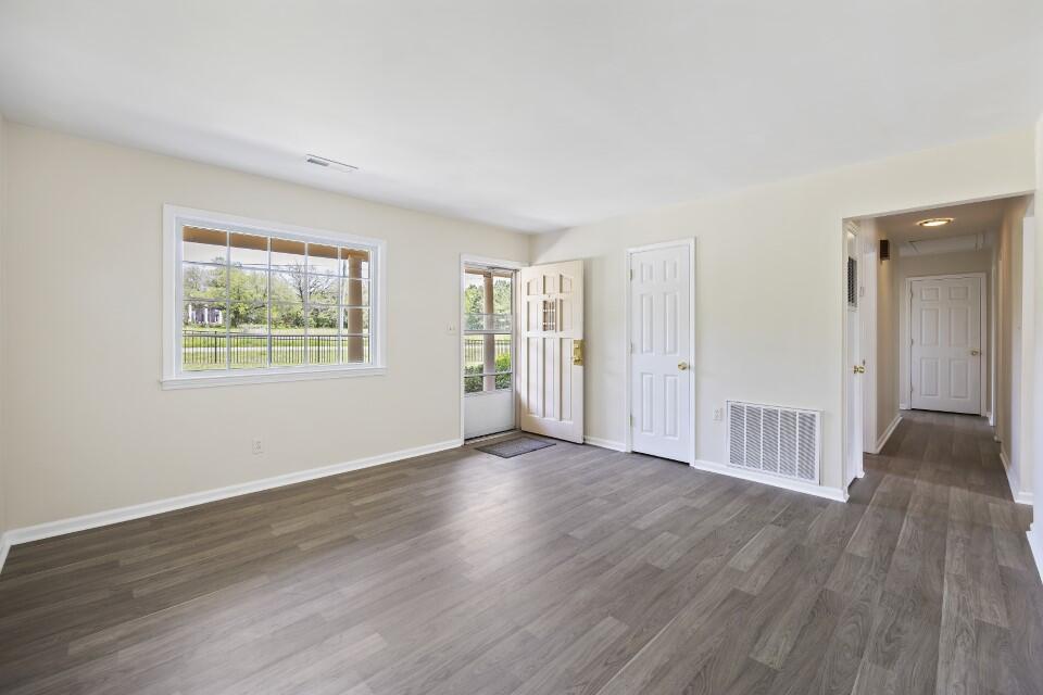 506 West Butternut Road Summerville, SC 29483 - Photo 8 of 39 4L1A7614
