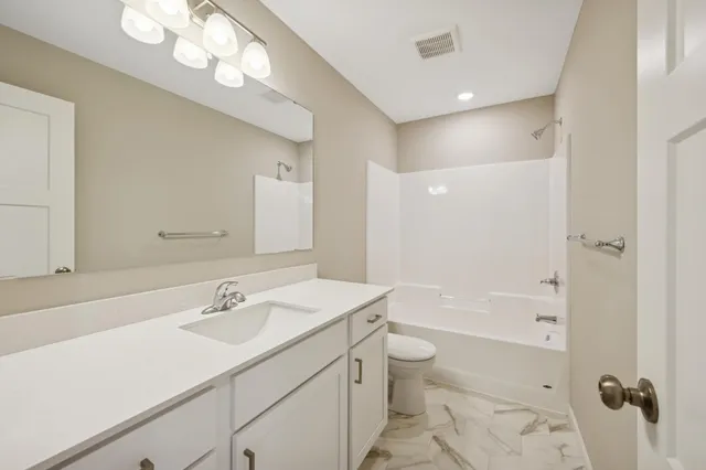 $382,900 | 919 Brandenburg Lane, Waverly, MN 55390