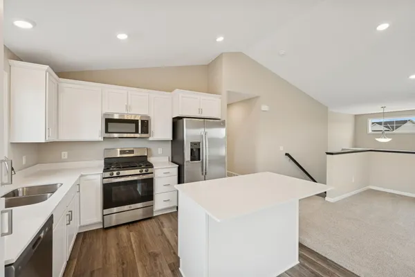 $374,900 | 919 Brandenburg Lane, Waverly, MN 55390