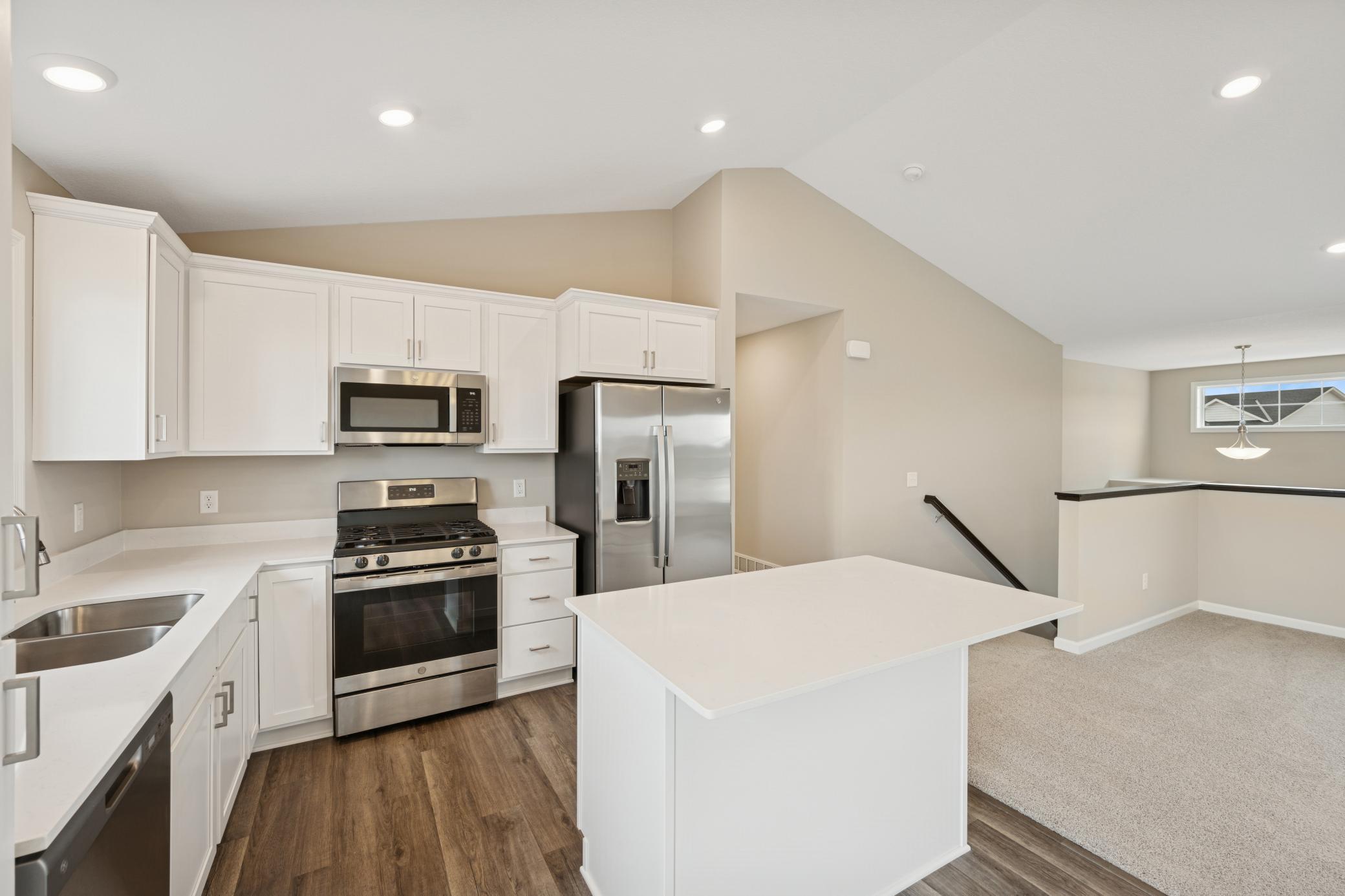 919 Brandenburg Lane Waverly, MN 55390 - Photo 4 of 22