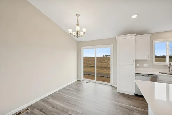 $374,900 | 919 Brandenburg Lane, Waverly, MN 55390