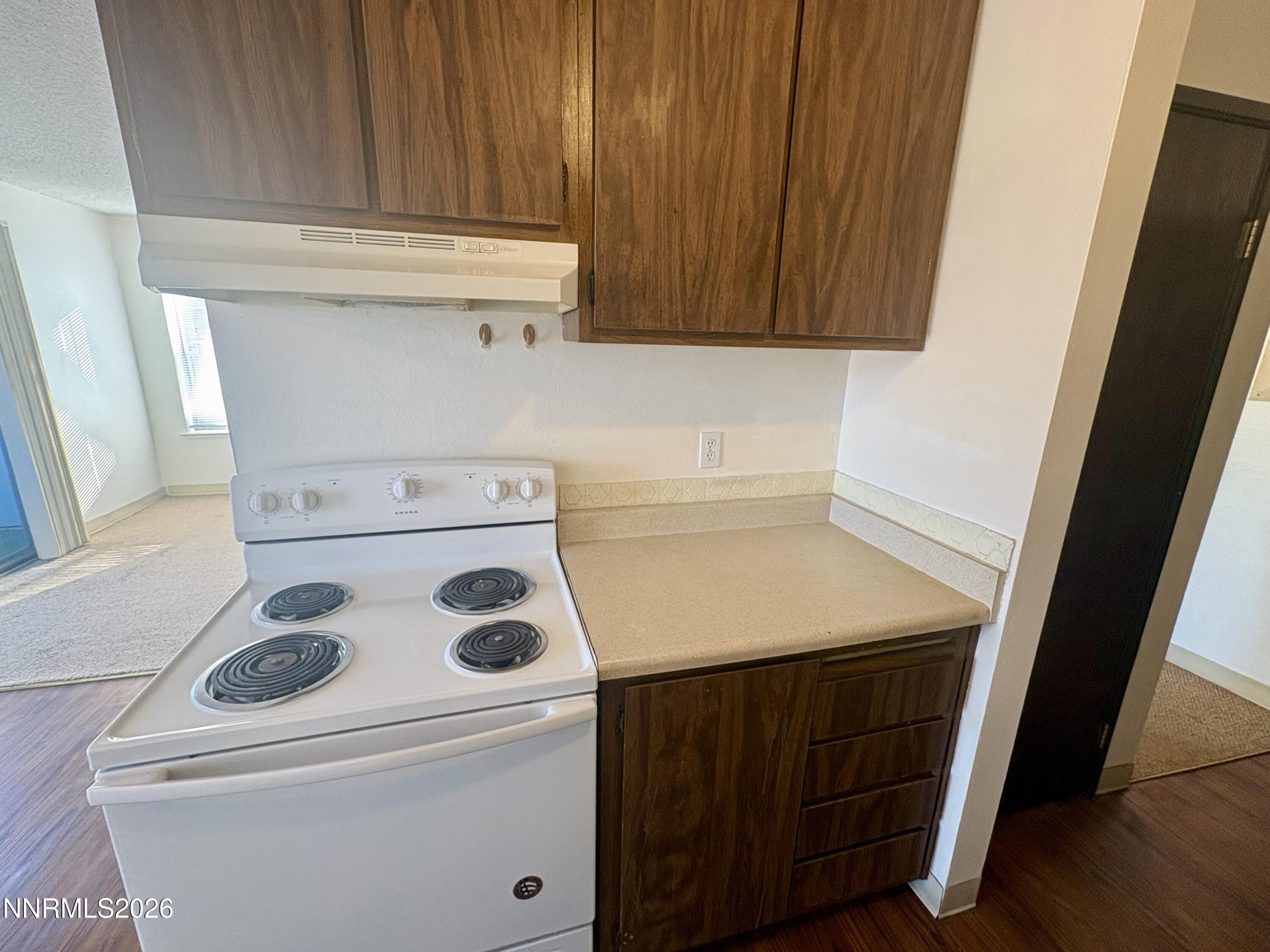 4606 Neil Road, Unit 208 Reno, NV 89502 - Photo 4 of 21 IMG_8778