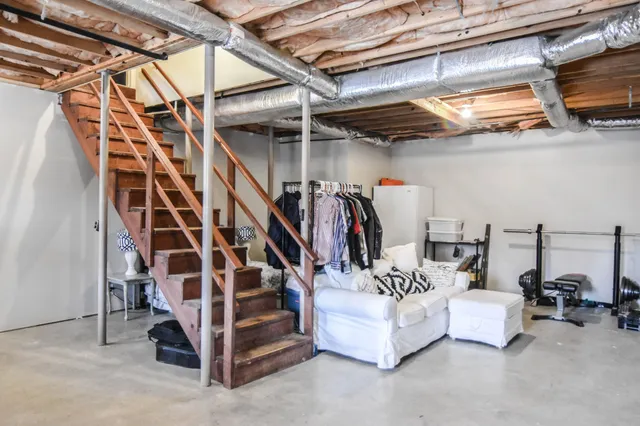 $1,800 | 2009 West Creek Court, Clarksville, TN 37040