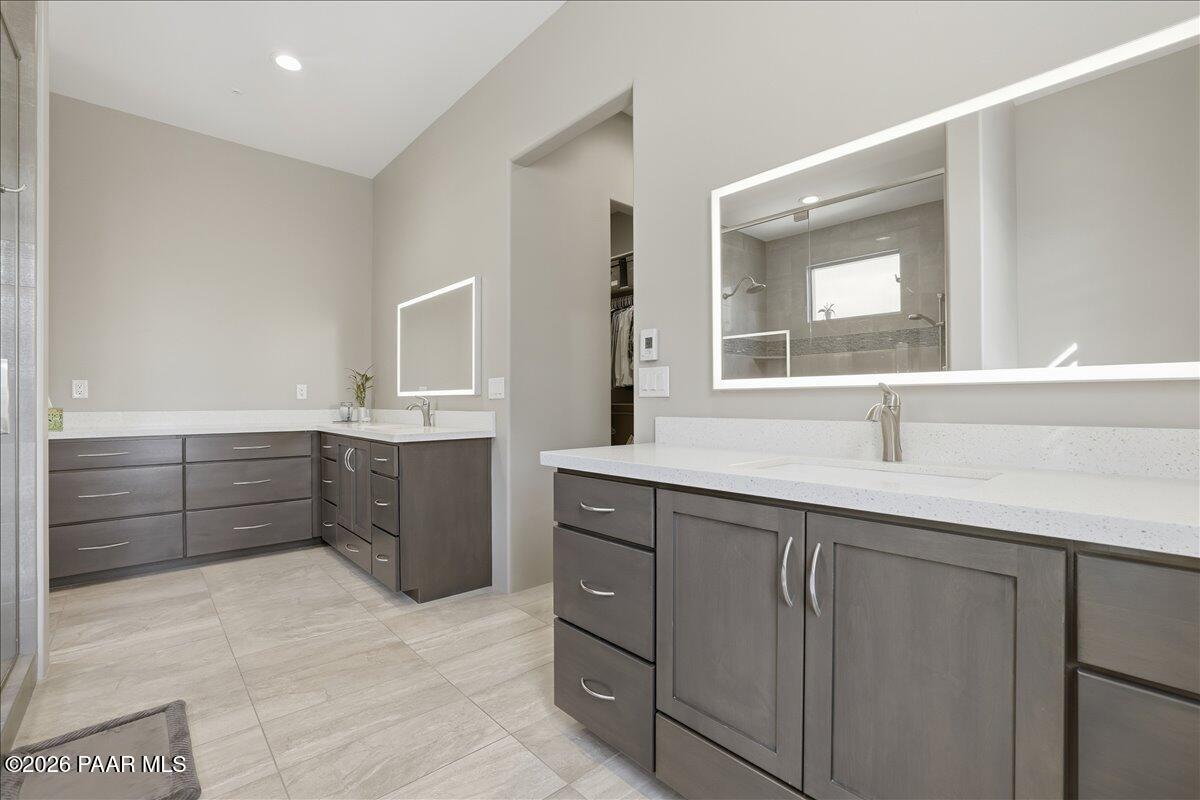 1370 Ridgewood Drive Prescott, AZ 86305 - Photo 33 of 53 Primary Suite