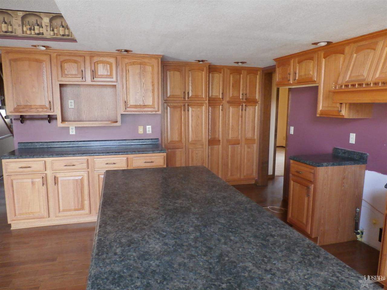 4410 Knoll Road Fort Wayne, IN 46809 - Photo 9 of 29