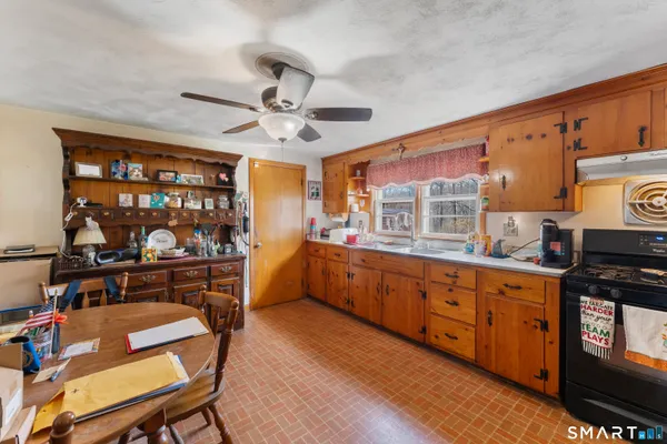 $299,900 | 120 Adelaide Street, Killingly, CT 06239