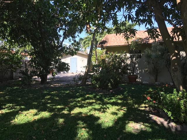 417 Davis Road Palm Springs, FL 33461 - Photo 4 of 6 Ext Right