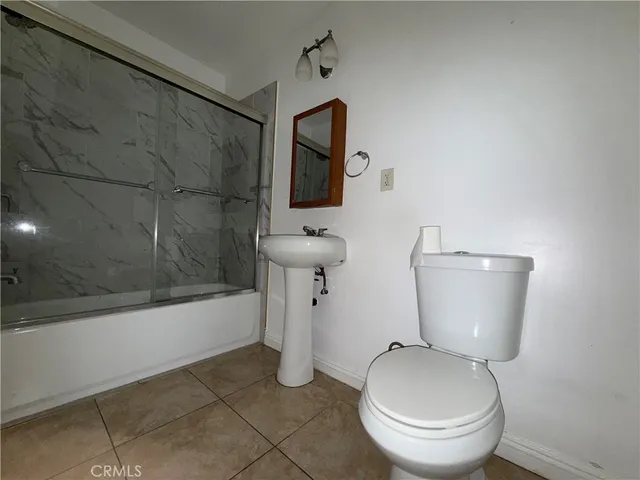 $1,800 | 4118 East San Vincente Street, Compton, CA 90221