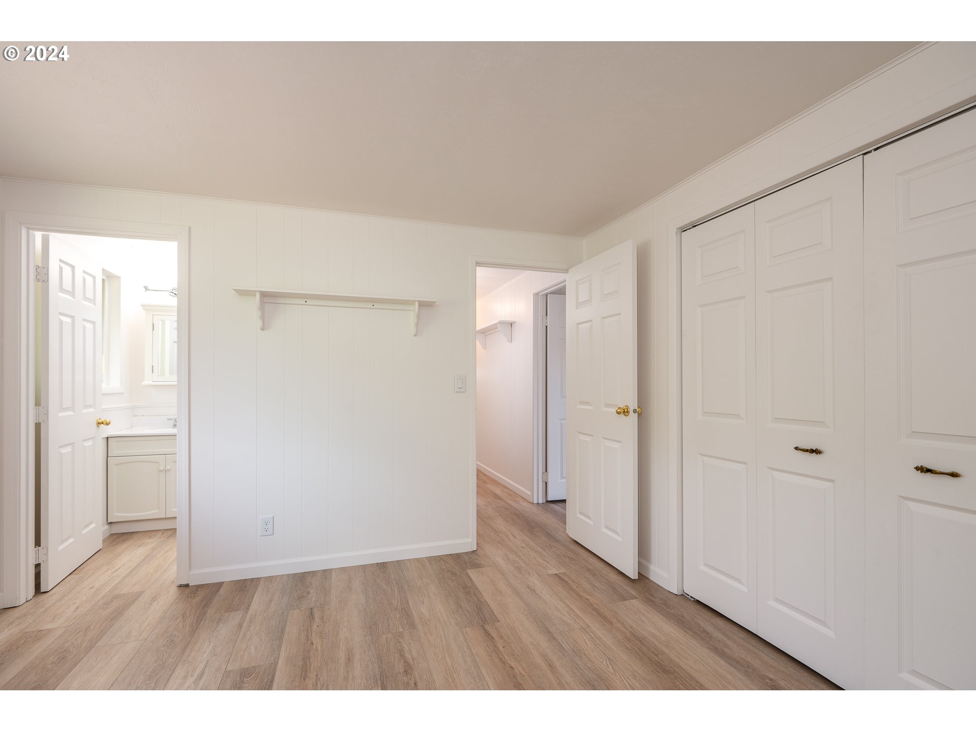 88439 Stephens Road Springfield, OR 97478 - Photo 15 of 30 a view of an empty room with wooden floor