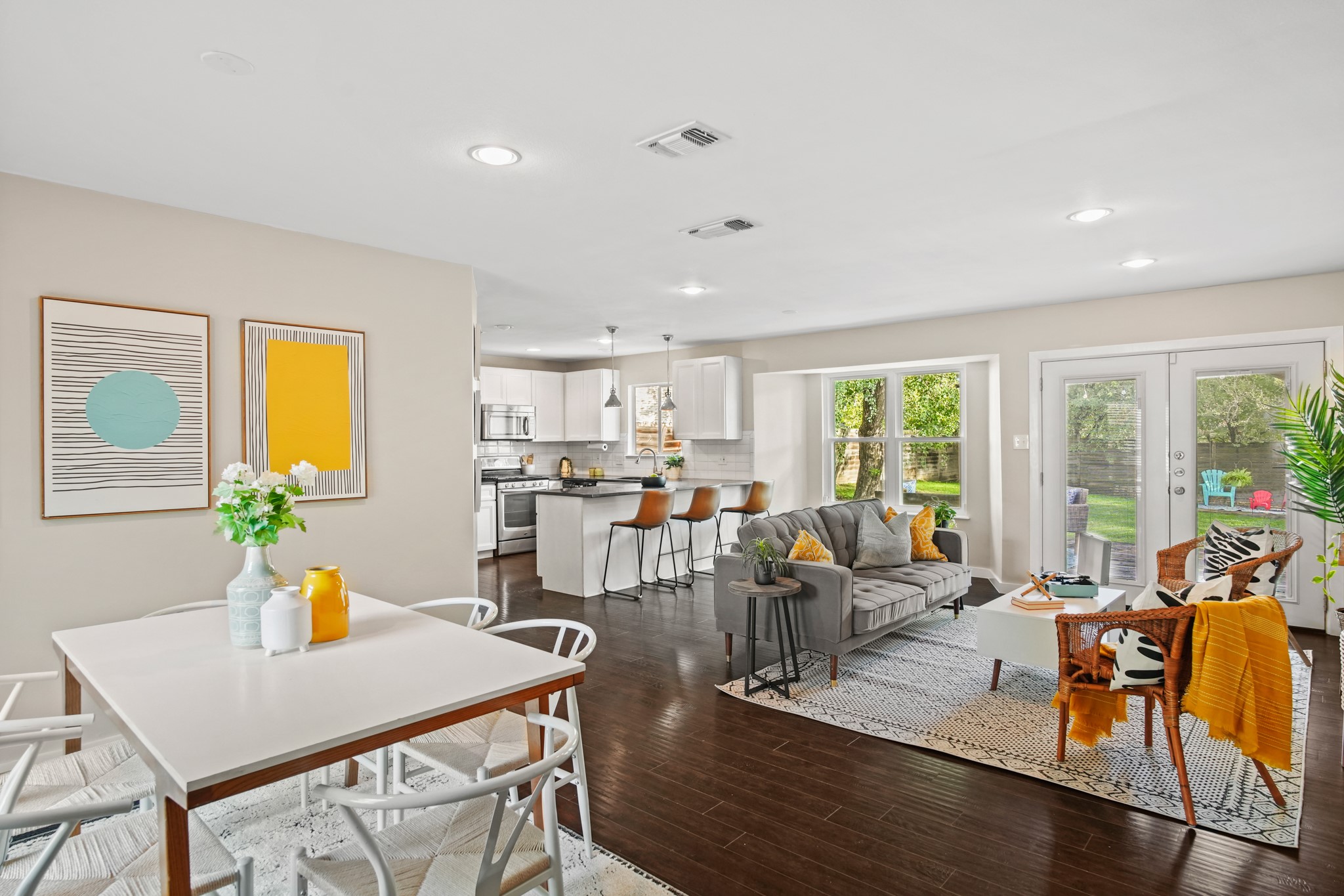 4401 Elmsgrove Drive Austin, TX 78721 - Photo 1 of 1 Gallery Image 1