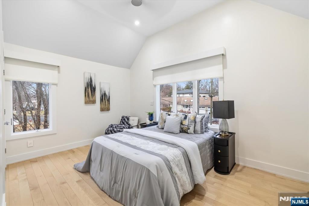 827 Alden Road Paramus, NJ 07652 - Photo 23 of 35 Gallery Image 23