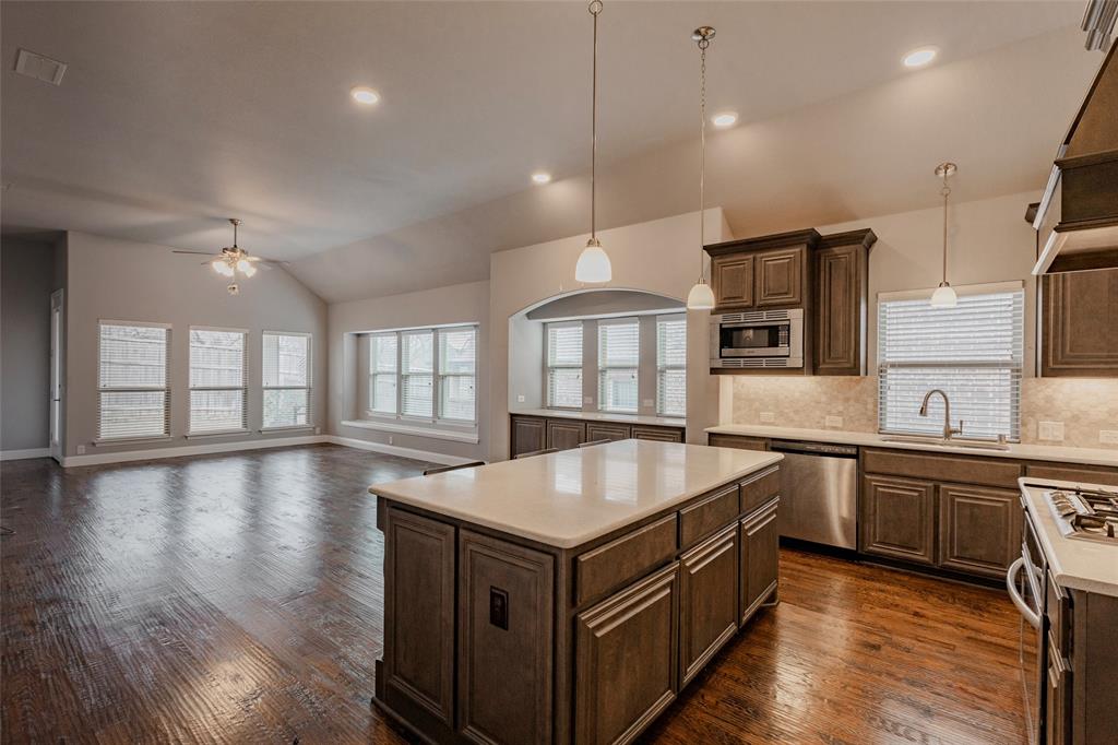 4517 Springhurst Drive Plano, TX 75074 - Photo 6 of 27