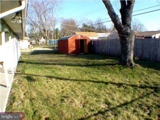 28 Inkberry Road Levittown, PA 19057 - Photo 3 of 6 Gallery Image 3