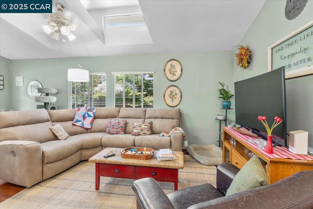 193 Maureen Circle Bay Point, CA 94565 - Photo 9 of 27 a living room with furniture and a window