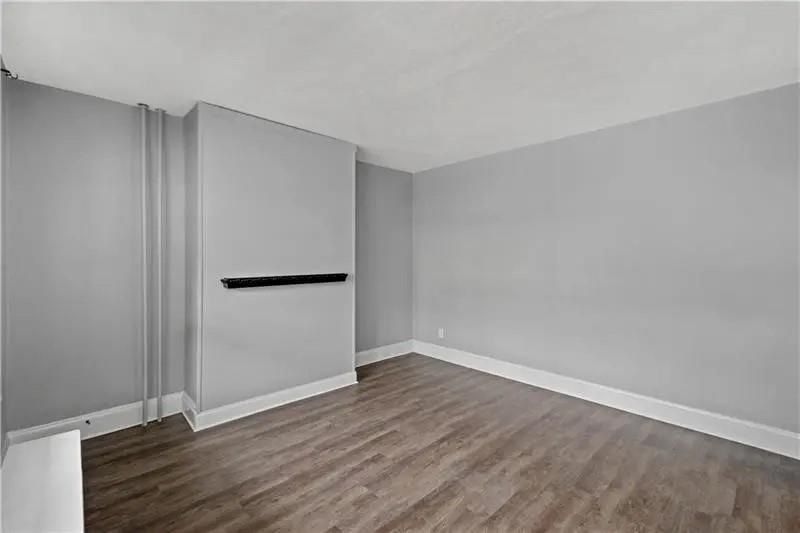 839 Railroad Street McKees Rocks, PA 15136 - Photo 4 of 14