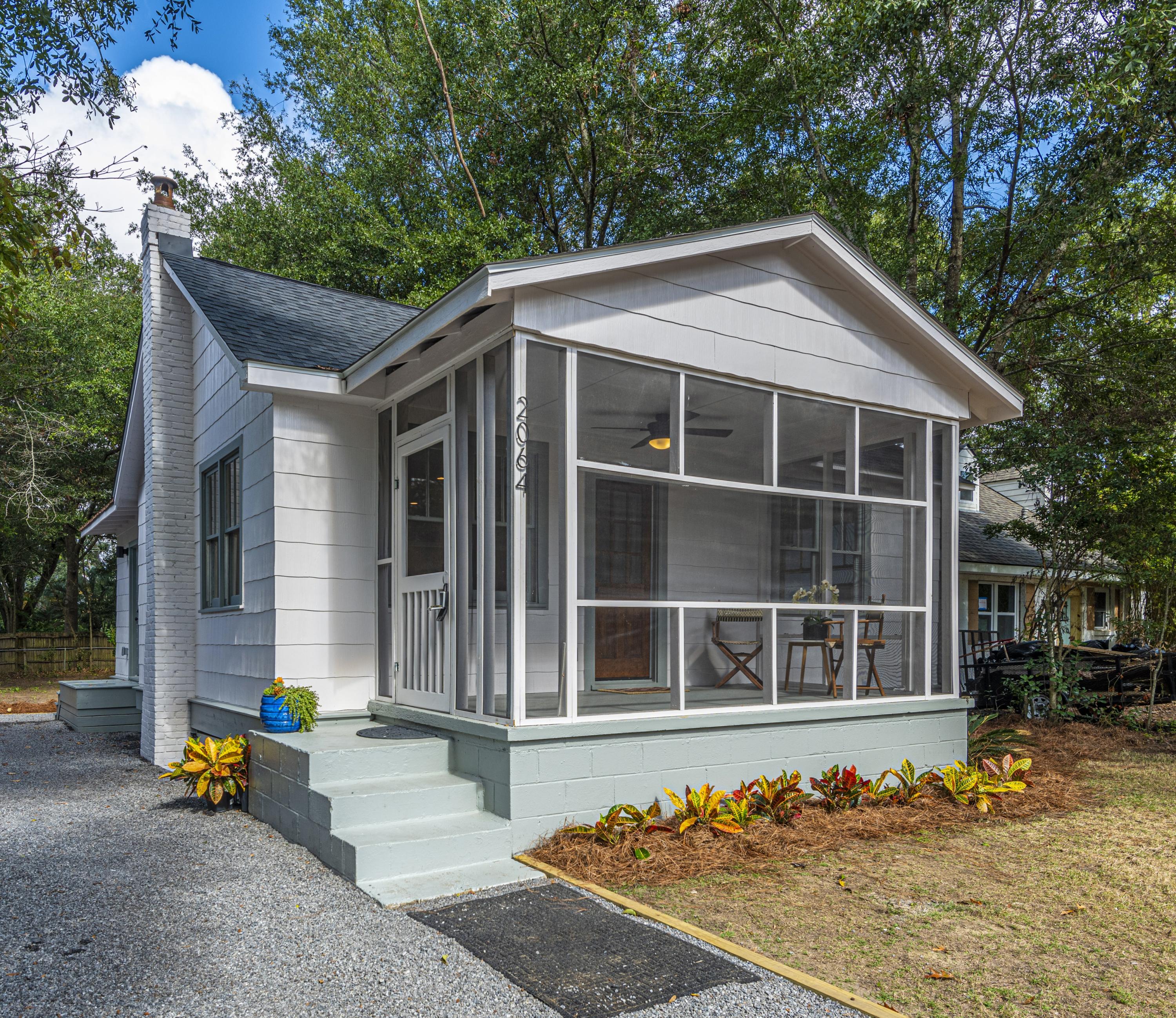 2064 Medway Road Charleston, SC 29412 - Photo 2 of 28 DSC_1142