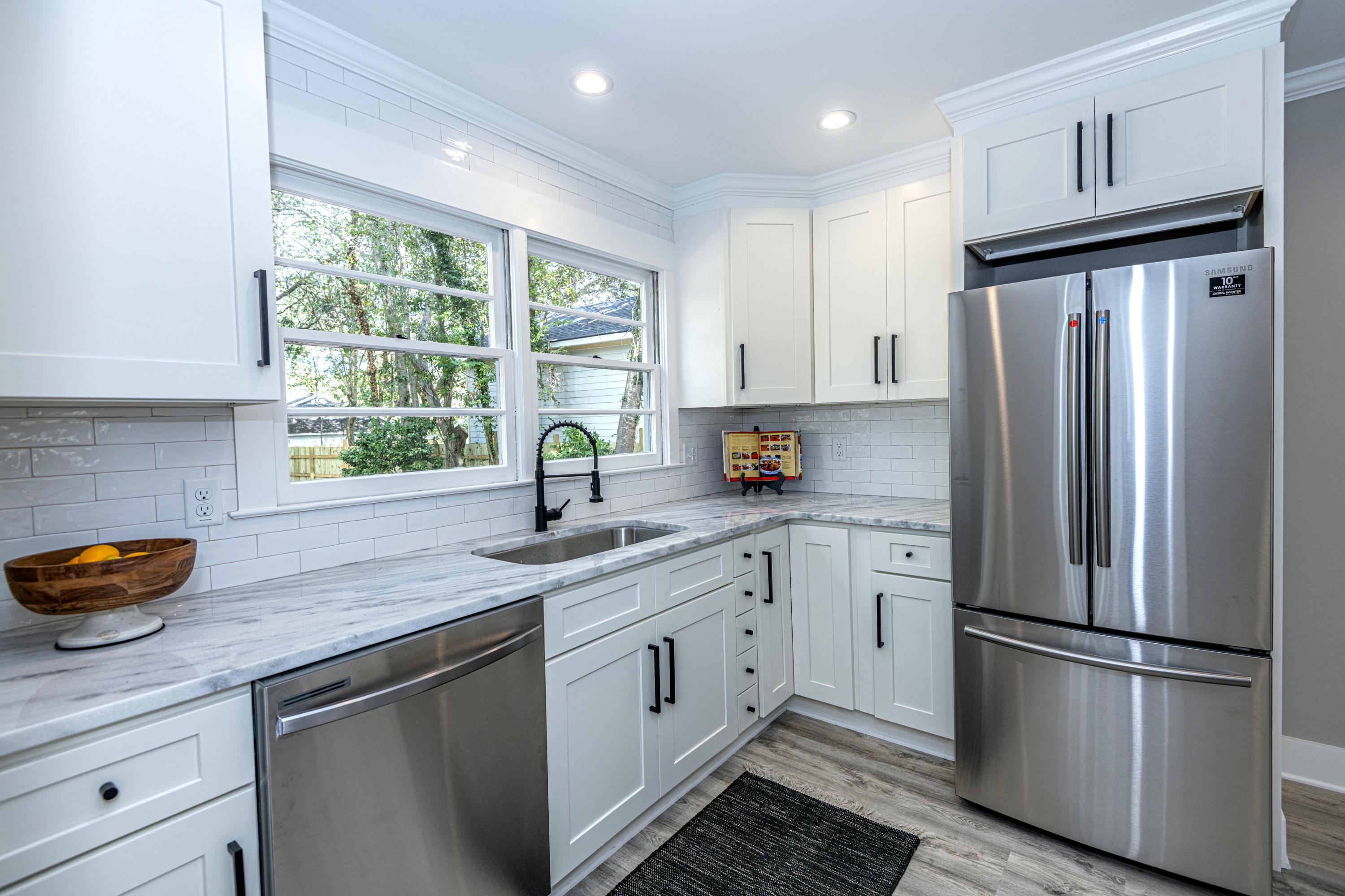 2064 Medway Road Charleston, SC 29412 - Photo 12 of 28 DSC_1178