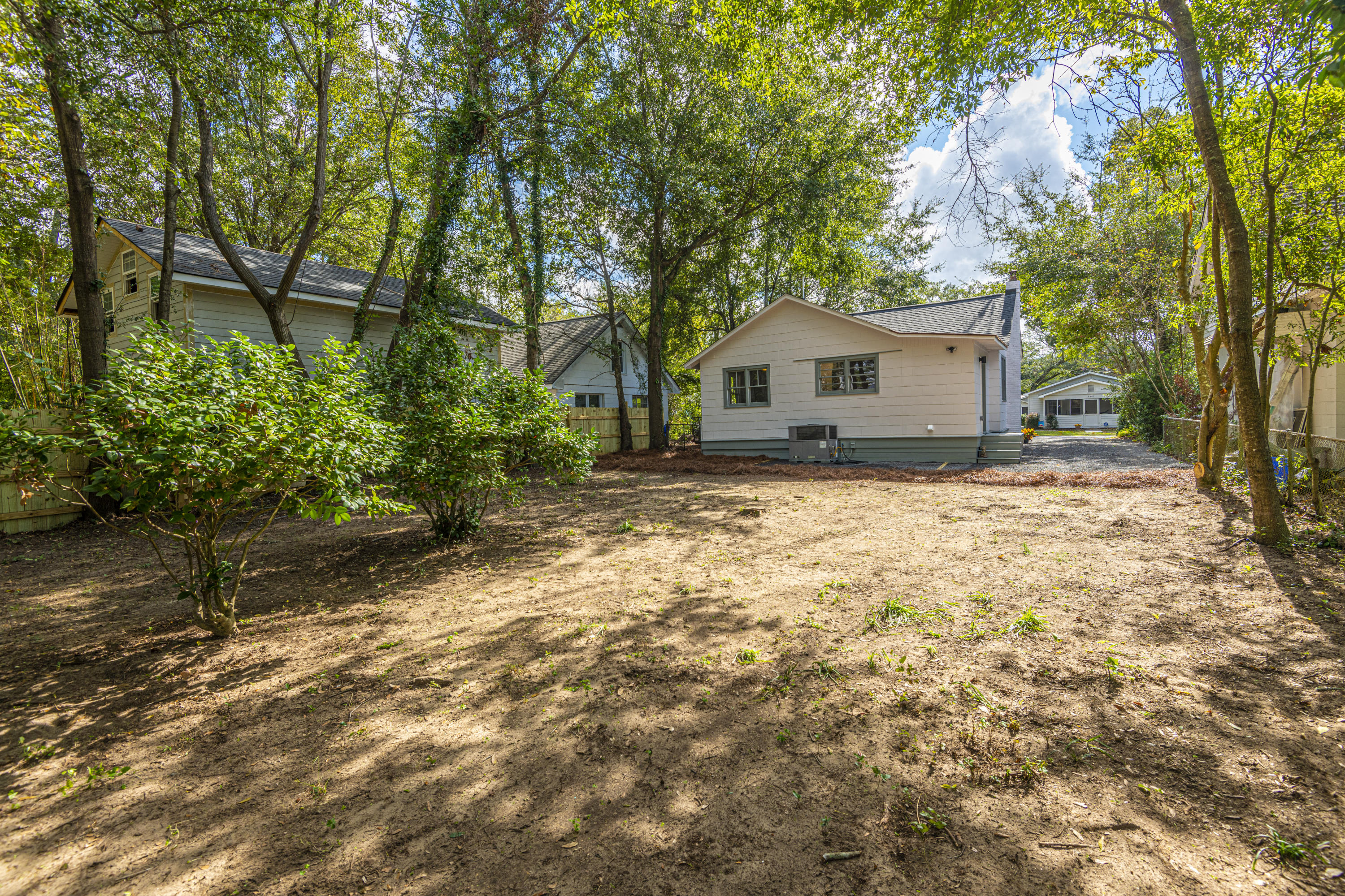 2064 Medway Road Charleston, SC 29412 - Photo 27 of 28 DSC_1146