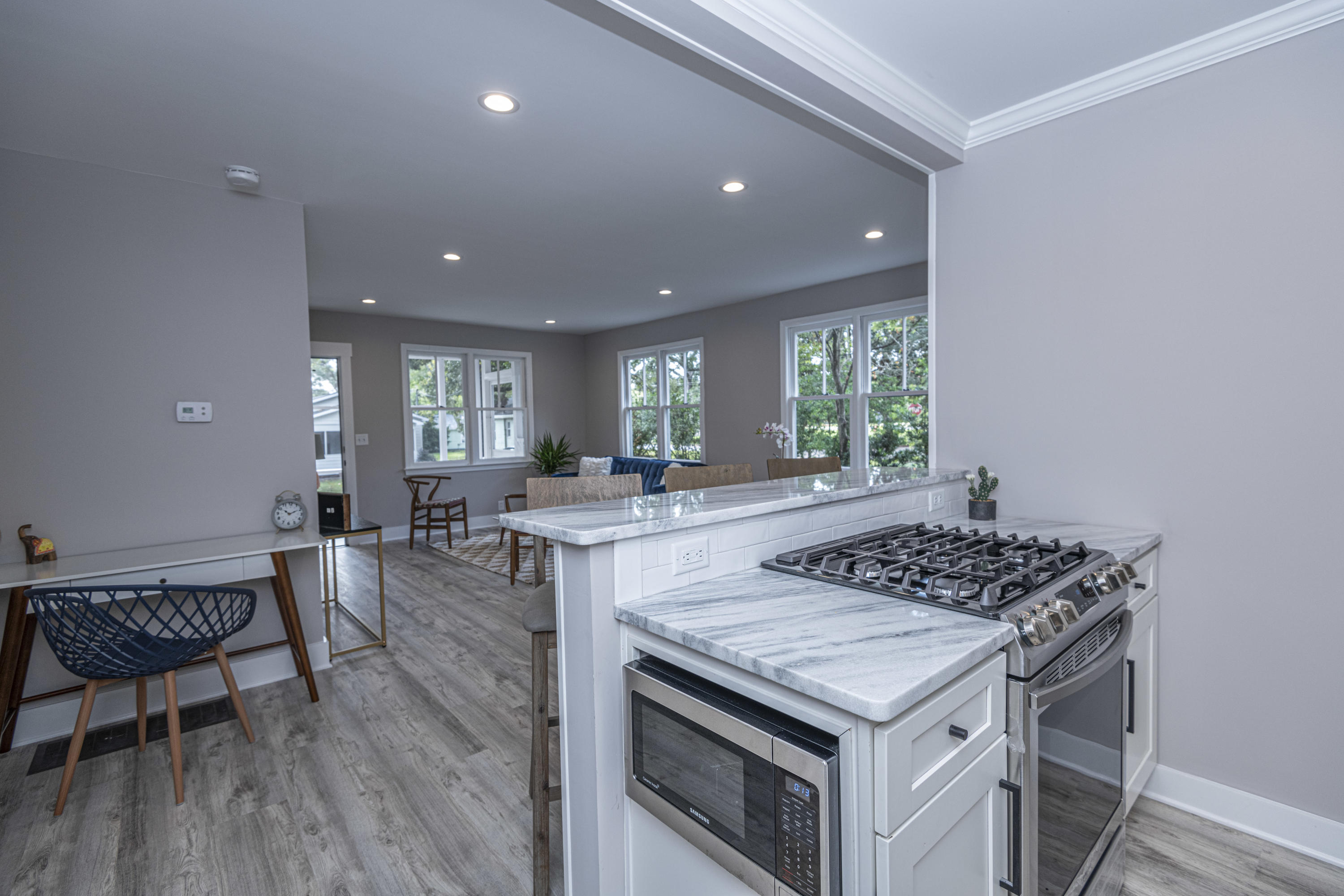 2064 Medway Road Charleston, SC 29412 - Photo 10 of 28 DSC_1173