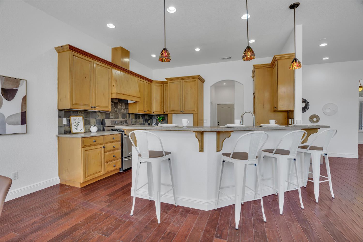 565 Springcreek Place Manteca, CA 95337 - Photo 10 of 35