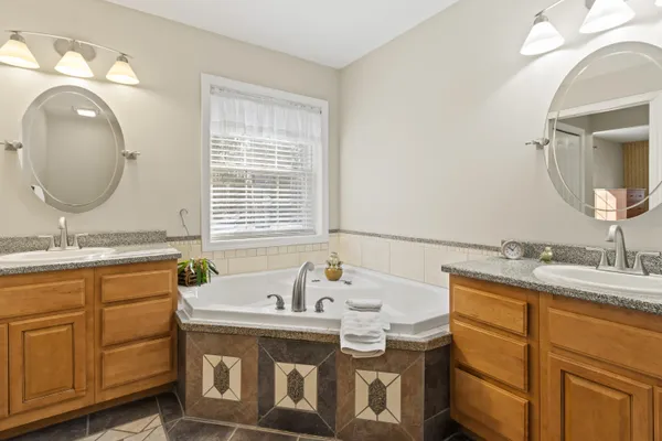 $575,000 | 11 Merrill Drive, Harrison, ME 04040