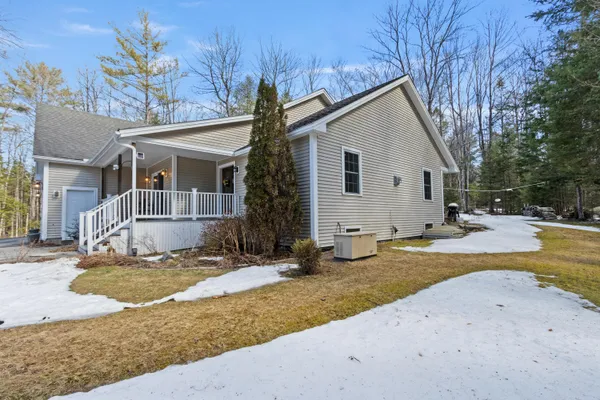$575,000 | 11 Merrill Drive, Harrison, ME 04040