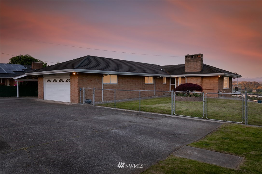 250 Seneca Avenue Northwest Renton, WA 98057 - Photo 2 of 40
