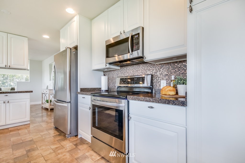 250 Seneca Avenue Northwest Renton, WA 98057 - Photo 13 of 40