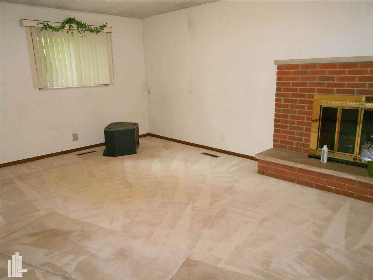 2822 Rhineberry Road Rochester, MI 48309 - Photo 10 of 33 Family Room