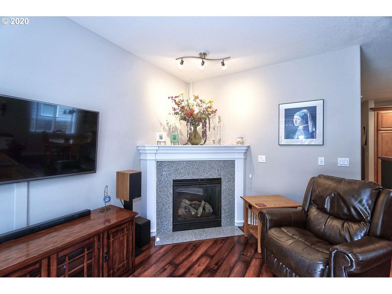 30588 Southwest Ruth Street Wilsonville, OR 97070 - Photo 15 of 32 Gallery Image 15
