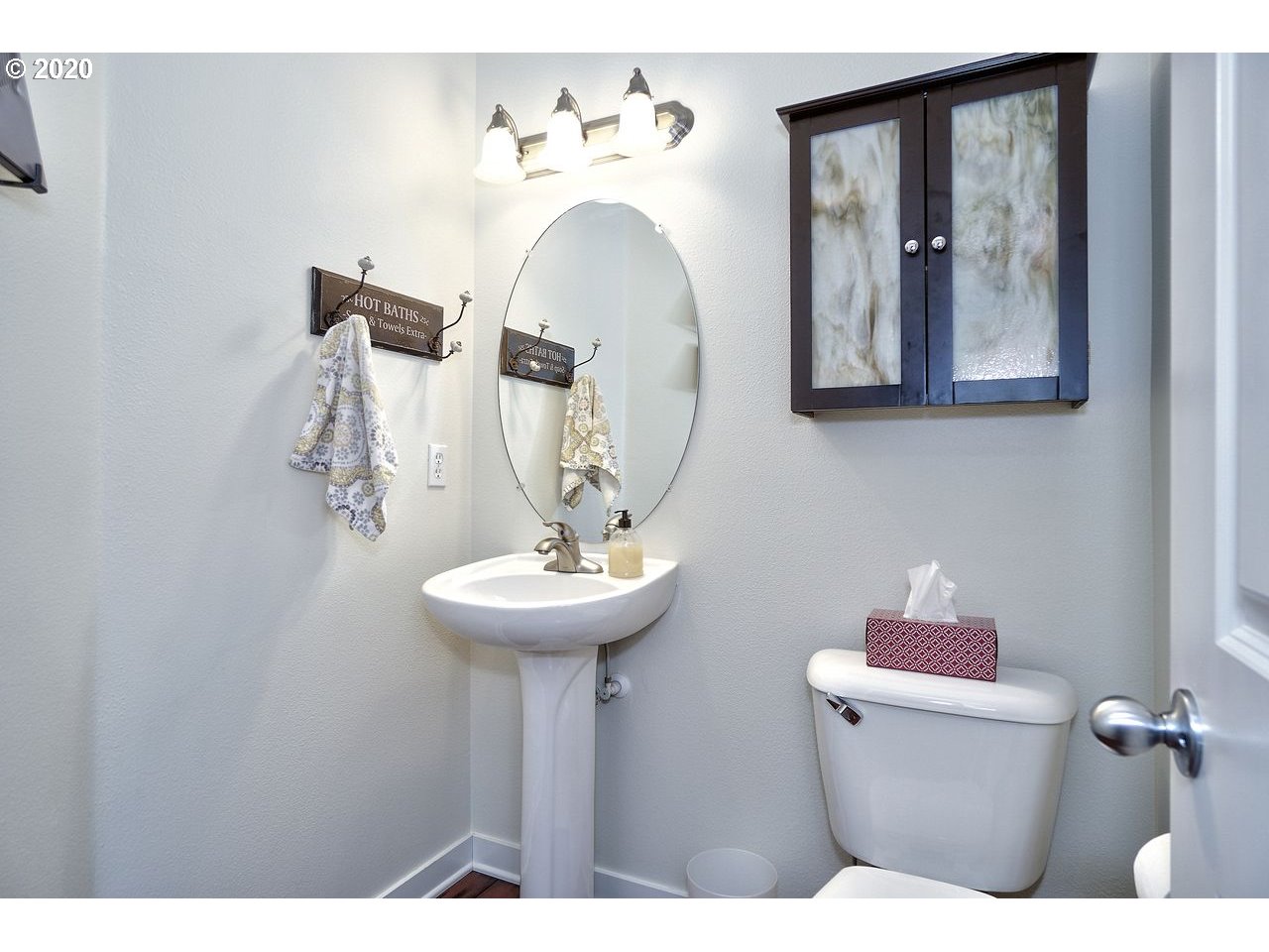 30588 Southwest Ruth Street Wilsonville, OR 97070 - Photo 6 of 32 Gallery Image 6