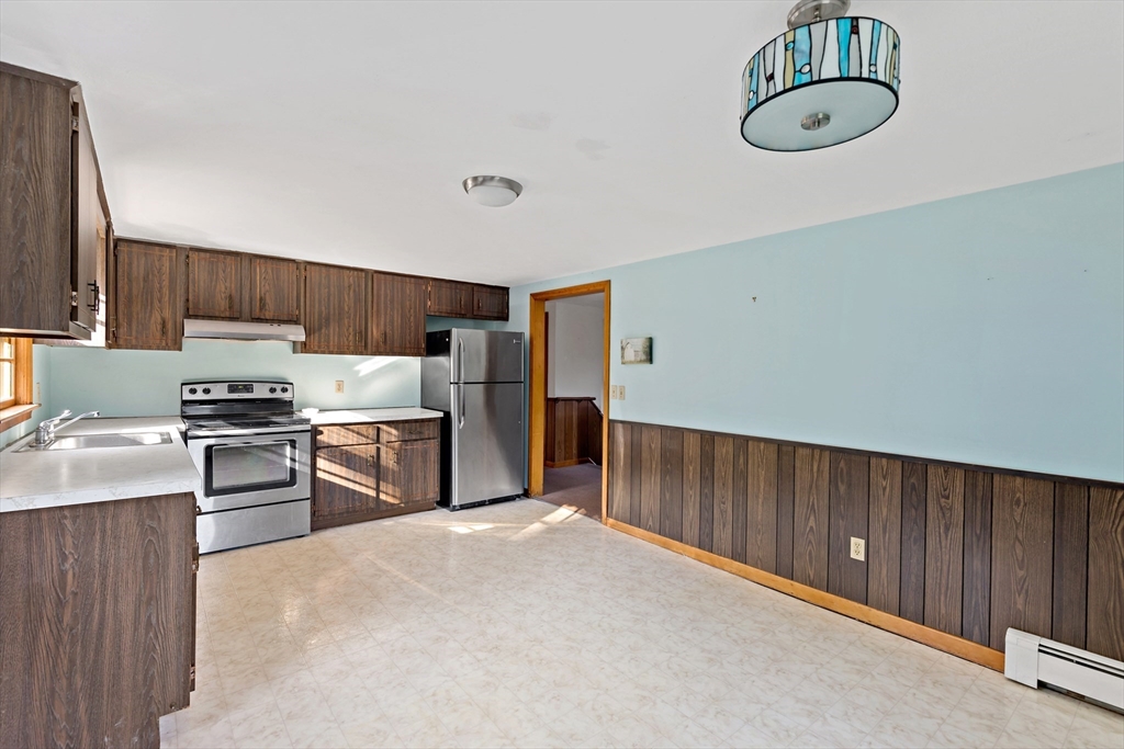 168 Old Plymouth Road Bourne, MA 02562 - Photo 14 of 36